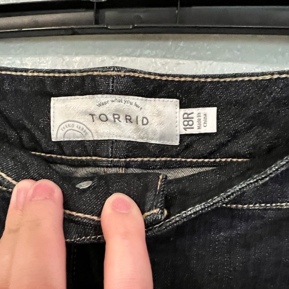 SOLD Torrid Jeans 18R Relaxed Boot Fit - Picture 3 of 6